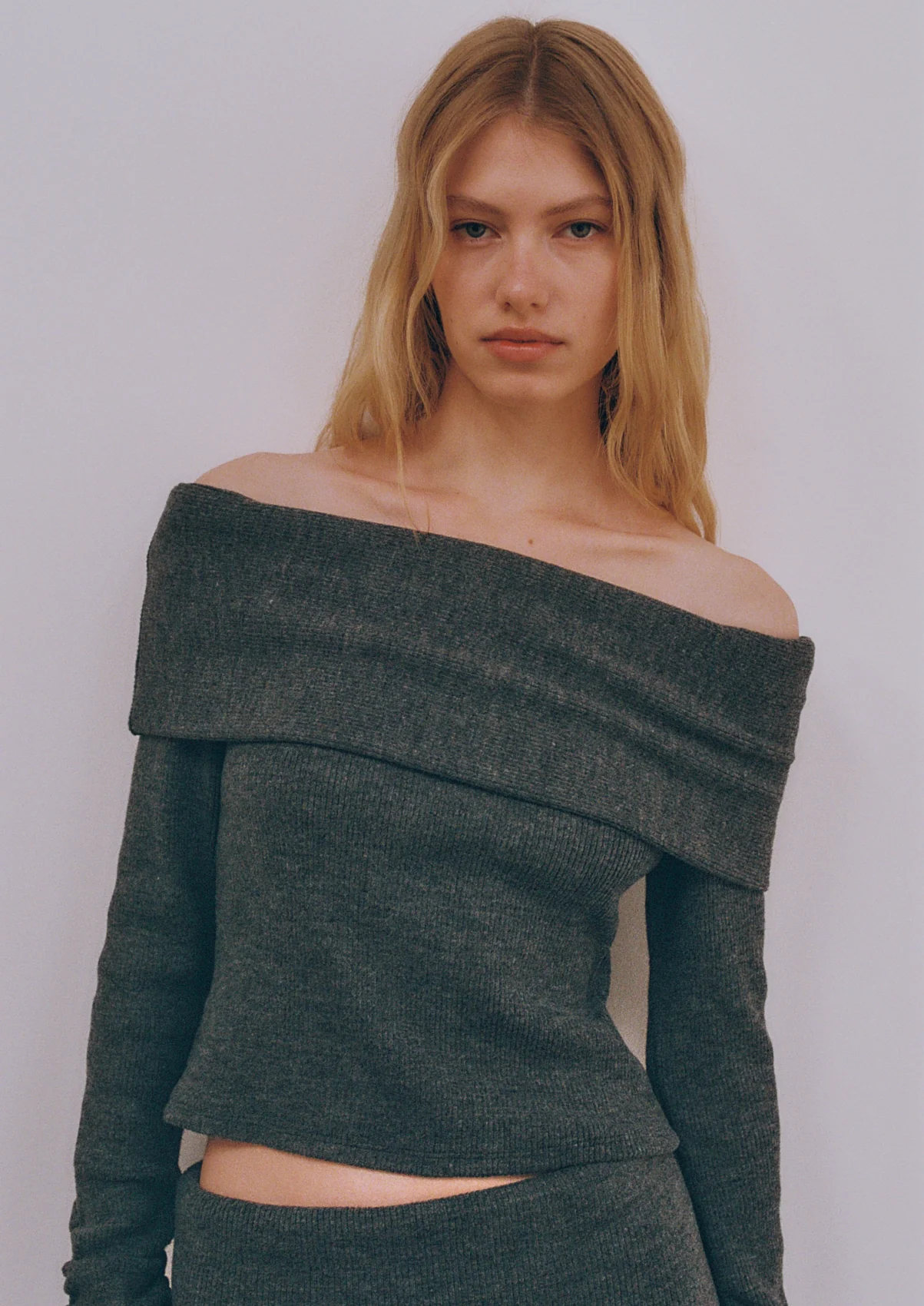 Caricia Gris Top - Image 11