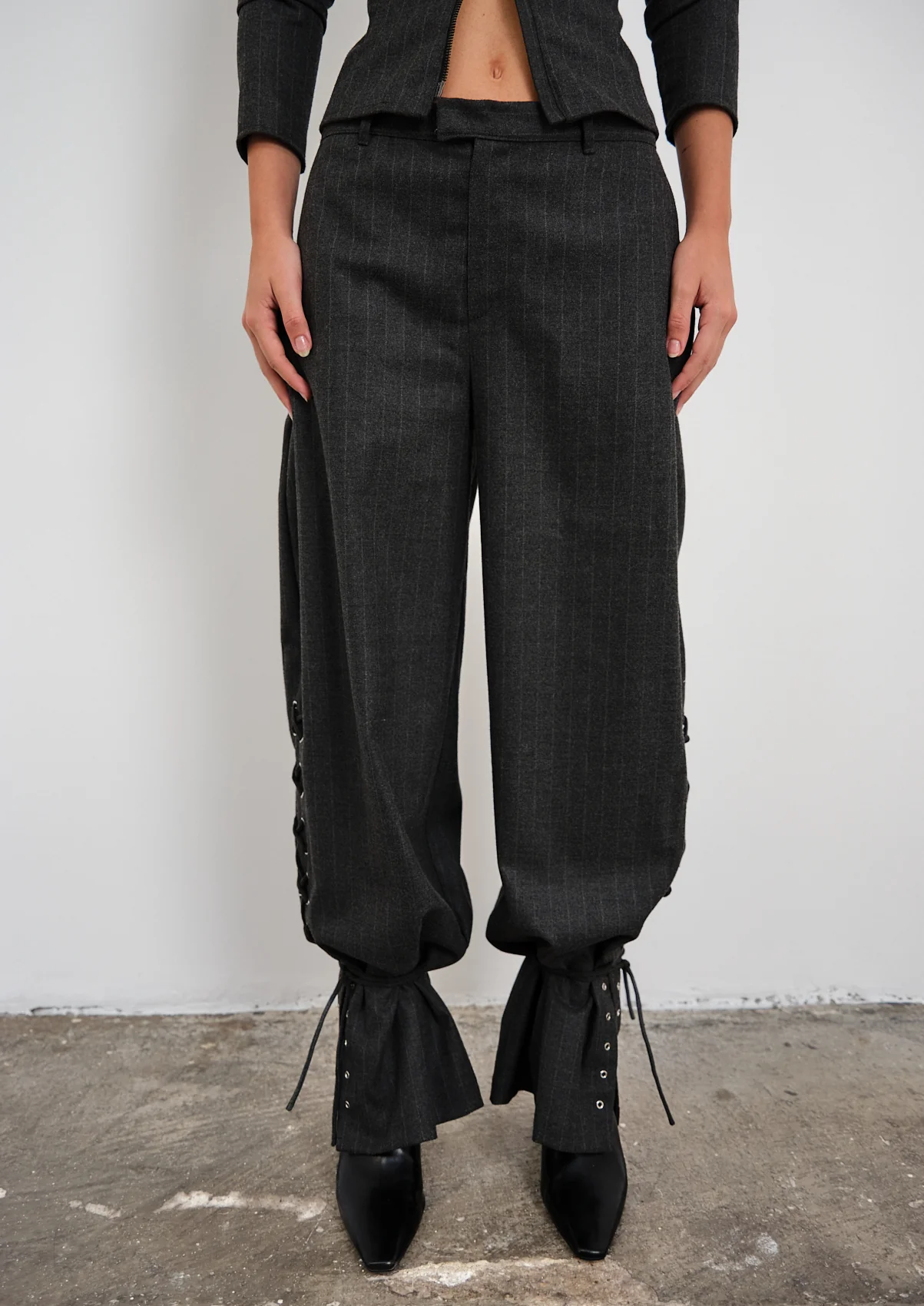 Delirio Pants Gris - Image 9