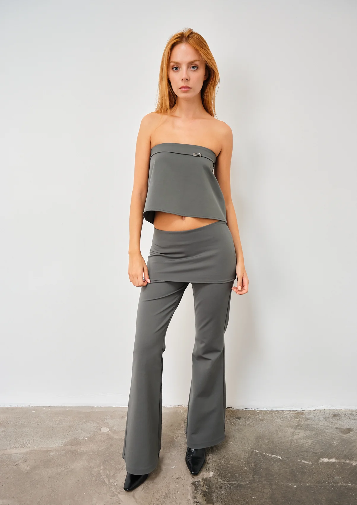 Encanto Skirt Gris - Image 3
