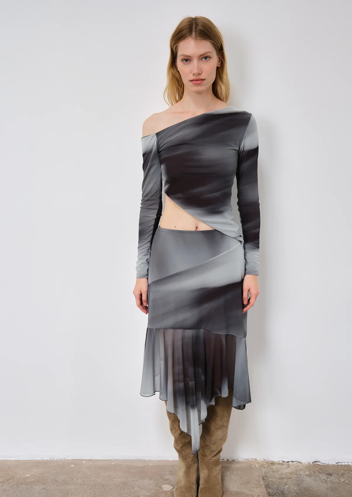 Mirada Gris Skirt - Image 4